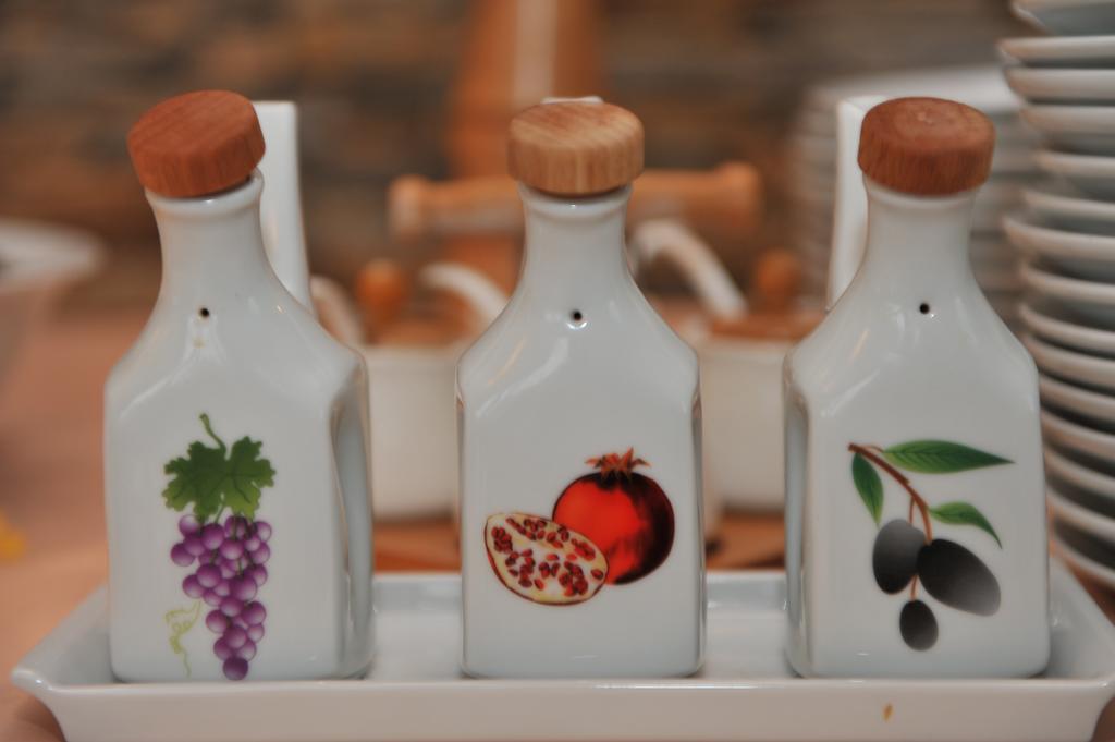 Grenadine Lodge Далян Екстериор снимка