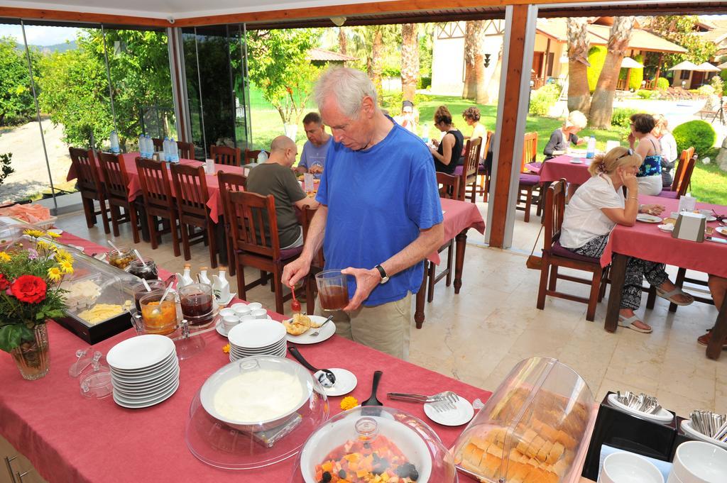 Grenadine Lodge Далян Екстериор снимка