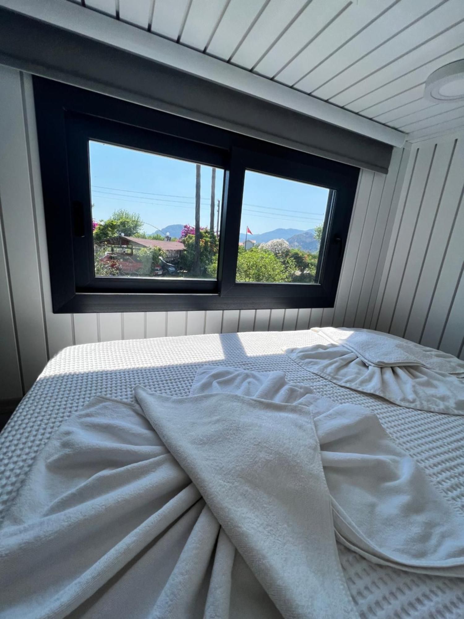 Grenadine Lodge Далян Екстериор снимка