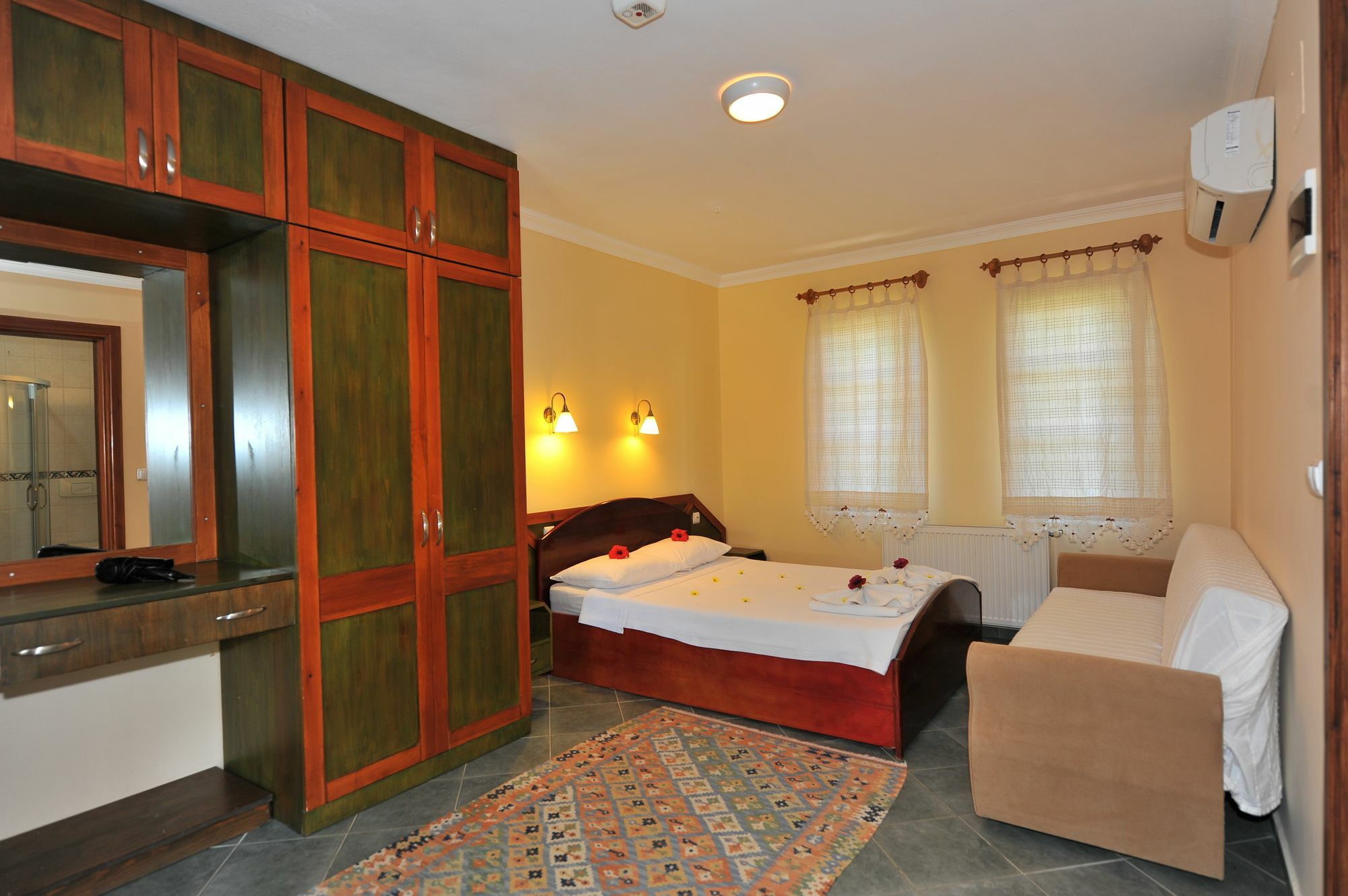 Grenadine Lodge Далян Екстериор снимка